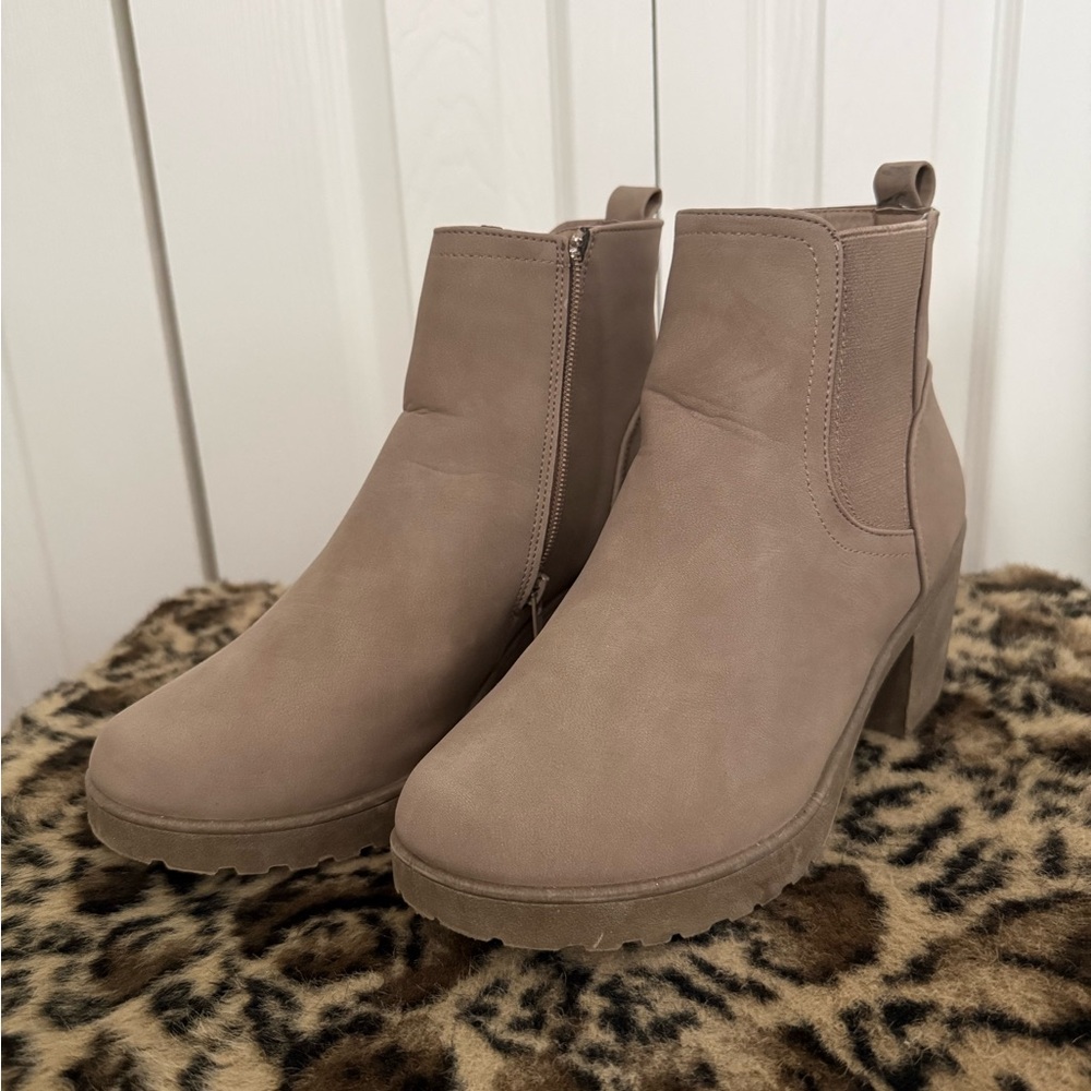 Elegant Tan Ankle Booties